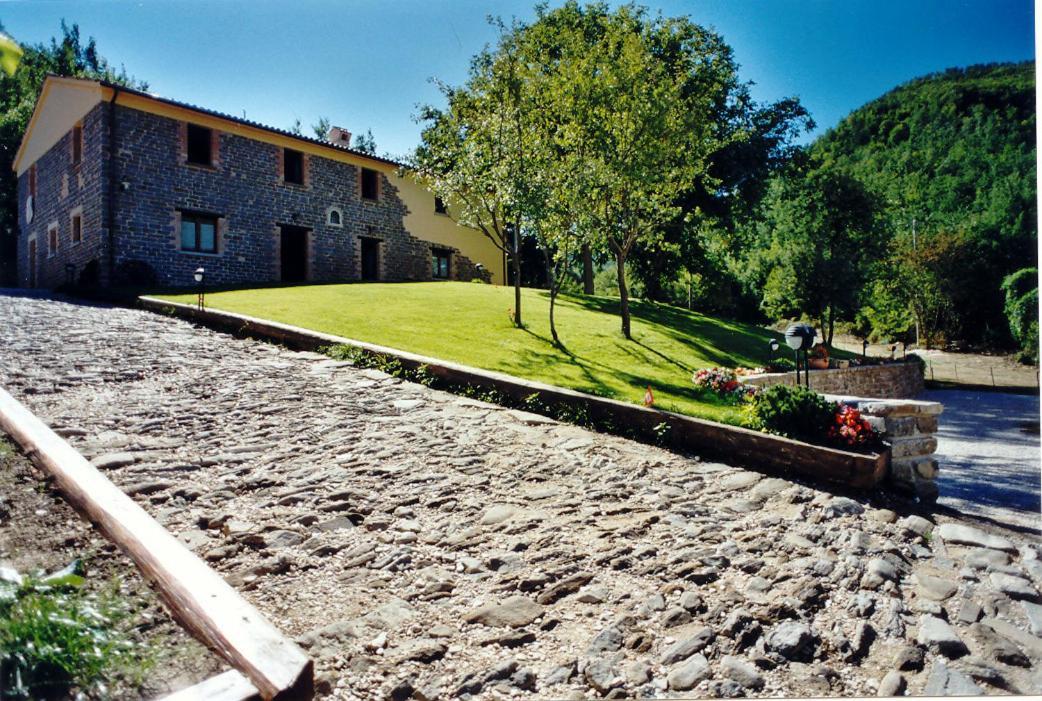 Agriturismo La Ferraia Pianello  Luaran gambar