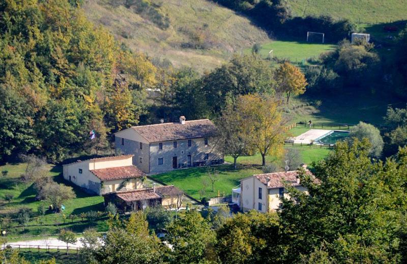 Agriturismo La Ferraia Pianello  Luaran gambar