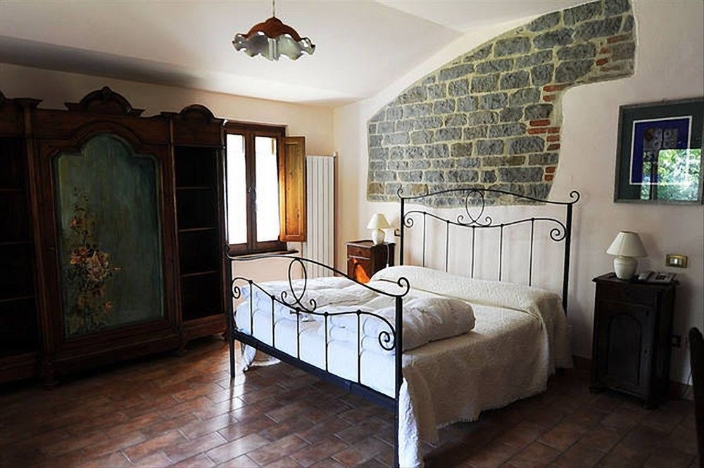 Agriturismo La Ferraia Pianello  Luaran gambar