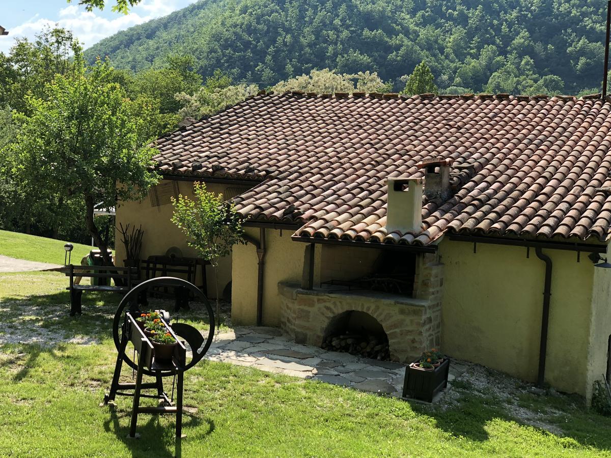 Agriturismo La Ferraia Pianello  Luaran gambar