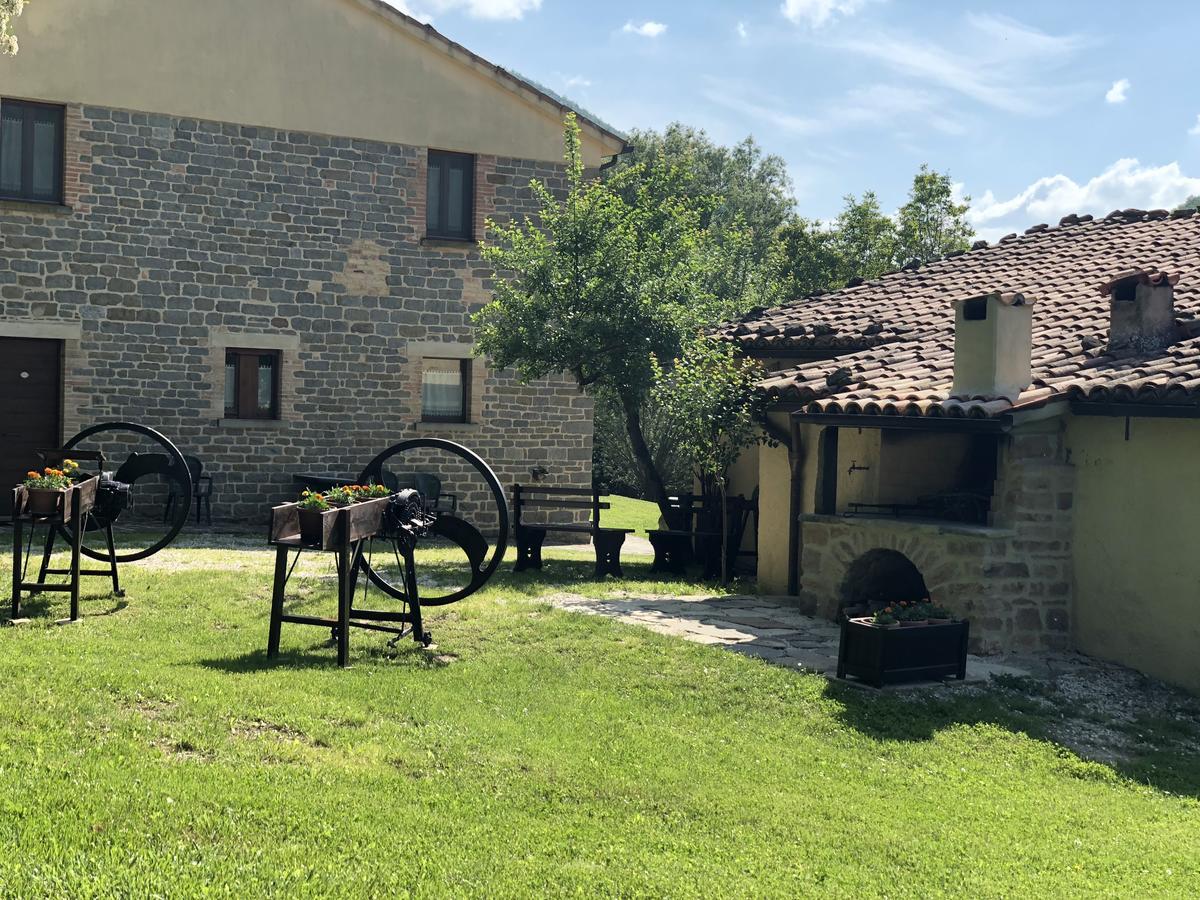 Agriturismo La Ferraia Pianello  Luaran gambar