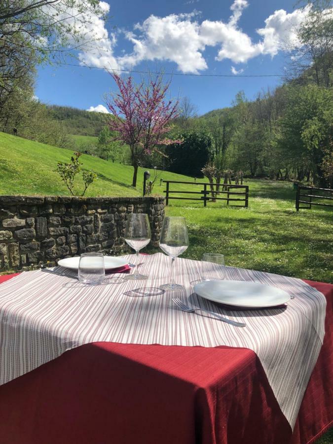 Agriturismo La Ferraia Pianello  Luaran gambar