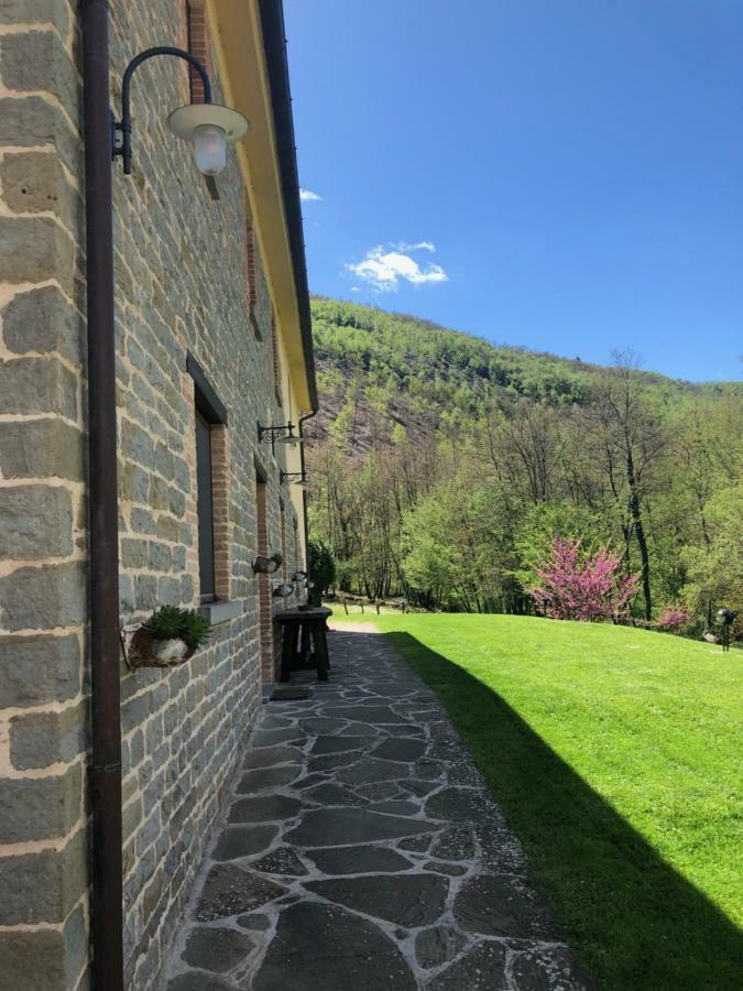 Agriturismo La Ferraia Pianello  Luaran gambar